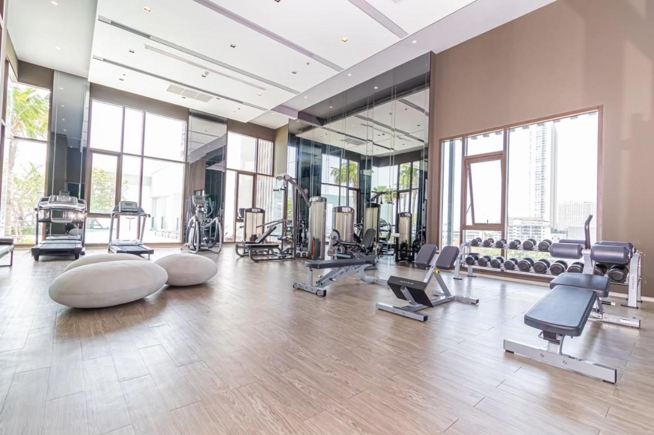 Aeras Beachfront Condominium Джомтьен Экстерьер фото